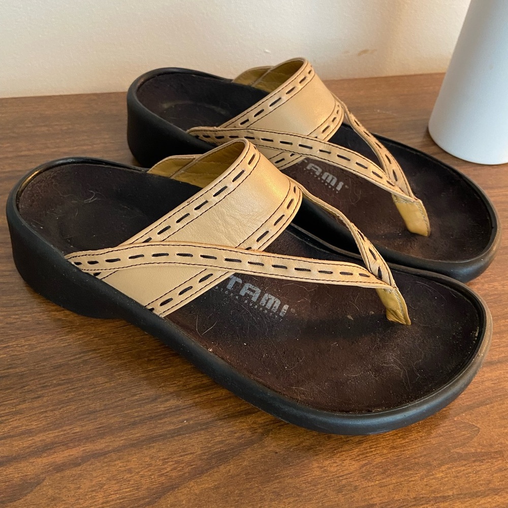 Birkenstock Tatami Tan sandals sz37